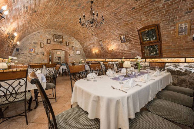 Eladó ipari ingatlan, Vácon 349 M Ft / költözzbe.hu