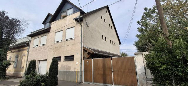 Eladó családi ház, Budapesten, XV. kerületben 260 M Ft