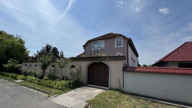 Eladó családi ház, Nagykőrösön 83.99 M Ft, 4 szobás