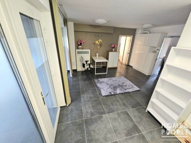 Eladó üzlethelyiség, Szegeden 66.4 M Ft, 2 szobás