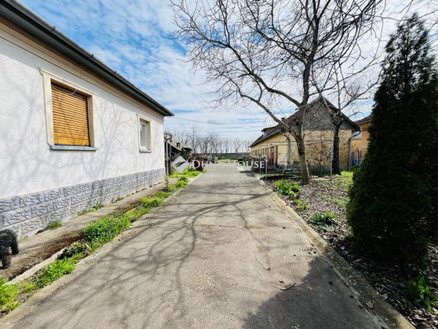 Eladó családi ház, Szentmártonkátán 45 M Ft, 4 szobás