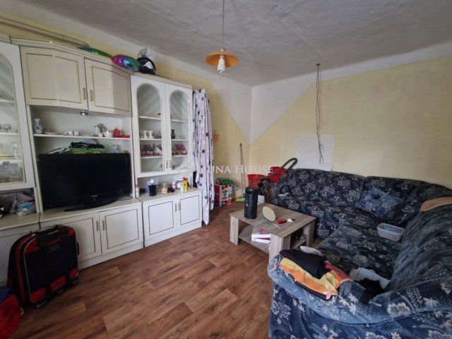 Eladó családi ház, Szászváron 9.99 M Ft, 2 szobás