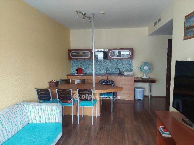 Eladó téglalakás, Balatonfüreden 155 M Ft, 2+1 szobás