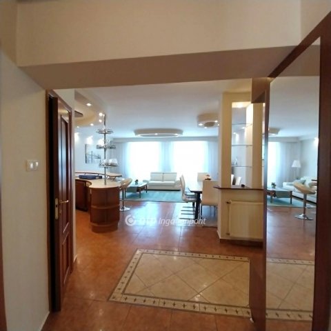 Kiadó téglalakás, albérlet, Nyíregyházán 290 E Ft / hó