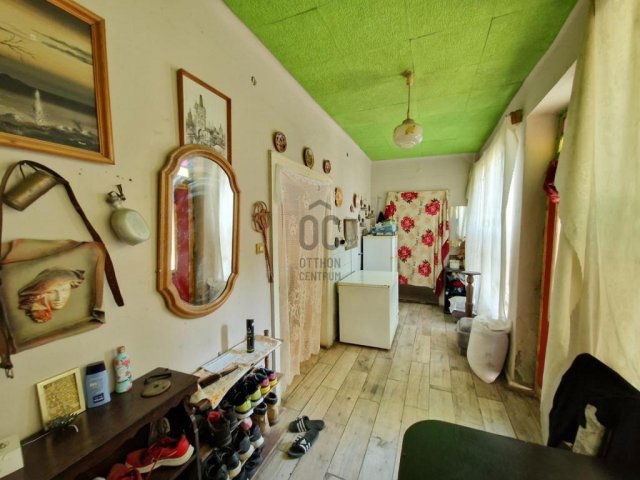 Eladó családi ház, Törtelen 20 M Ft, 3 szobás