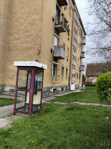 Eladó téglalakás, Pécsett, Komlói úton 34.9 M Ft, 2 szobás