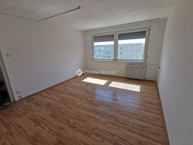 Kiadó panellakás, albérlet, Nagykőrösön 120 E Ft / hó