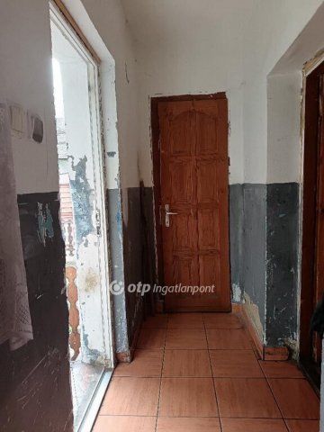 Eladó családi ház, Sárándon 41.5 M Ft, 2 szobás