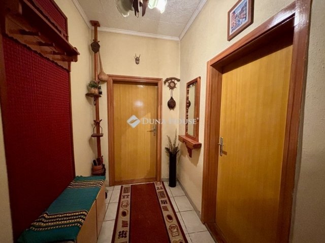 Eladó családi ház, Epölön 35.9 M Ft, 3 szobás