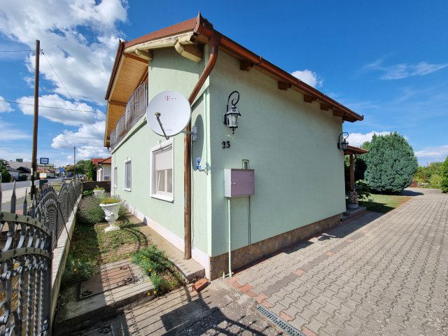 Eladó családi ház, Balatonbogláron, Zrínyi utcában 165 M Ft