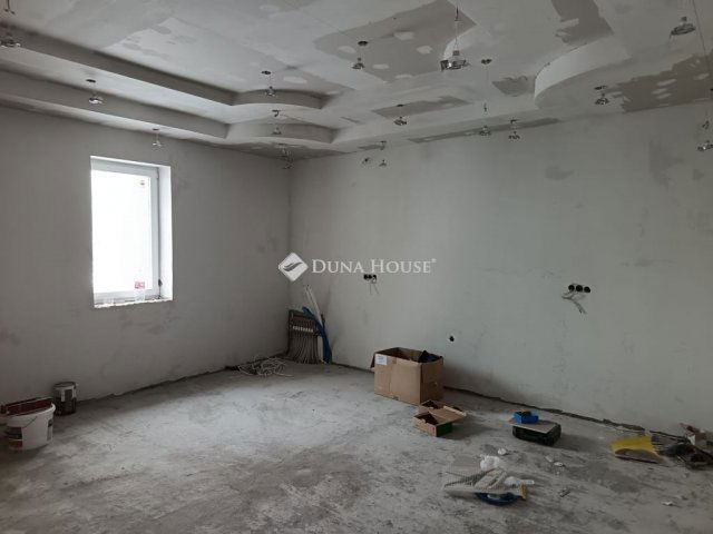 Eladó családi ház, Szatymazon 74 M Ft, 4 szobás