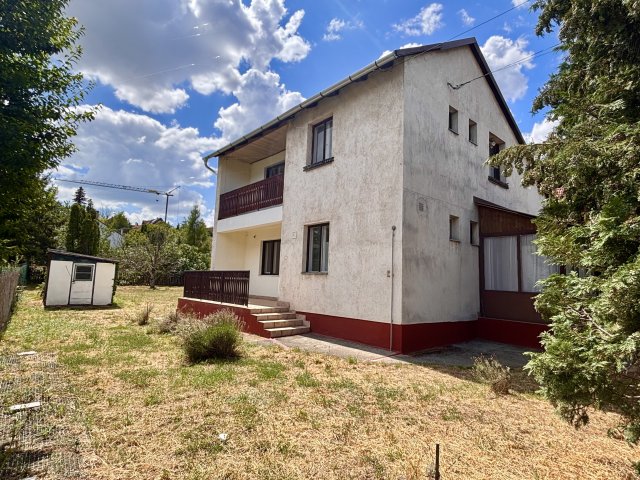 Eladó családi ház, Balatonalmádiban 79.9 M Ft, 4+1 szobás