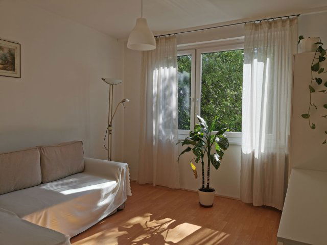 Kiadó panellakás, albérlet, Debrecenben 320 E Ft / hó, 3 szobás