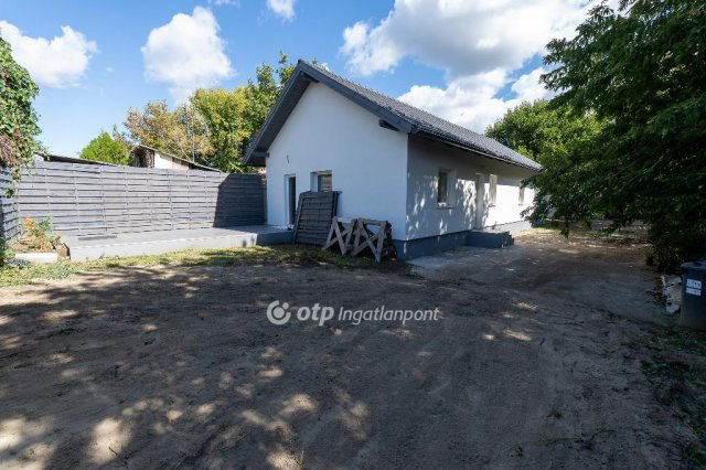 Eladó családi ház, Fóton 99.9 M Ft, 3+2 szobás