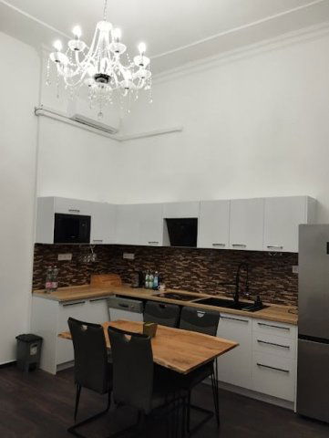 Eladó téglalakás, Budapesten, VI. kerületben 0.495 M Ft