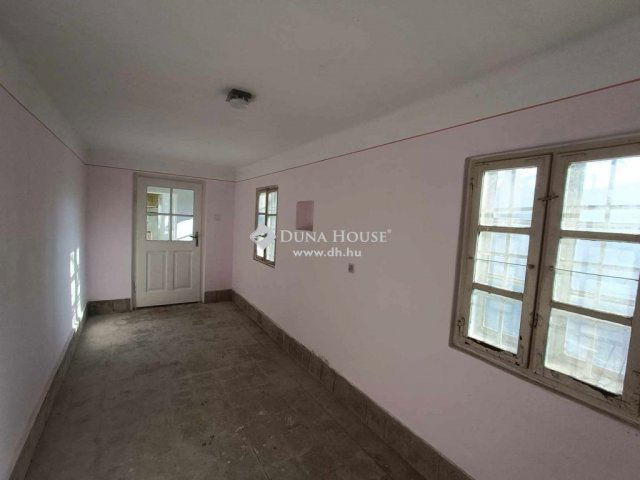 Eladó családi ház, Nagykőrösön 29.99 M Ft, 3 szobás