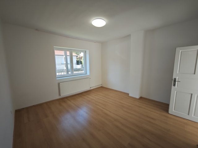 Eladó családi ház, Hévízen 74.9 M Ft, 3 szobás