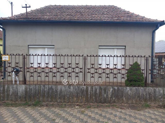 Eladó családi ház, Kaszaperen 14.5 M Ft, 3 szobás