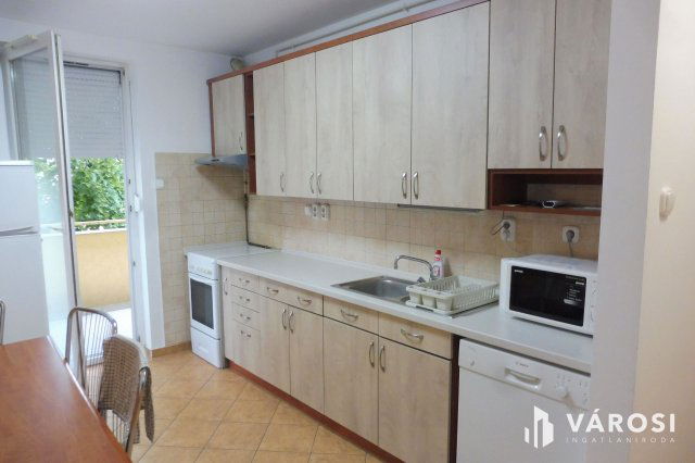 Kiadó téglalakás, albérlet, Szegeden 195 E Ft / hó, 3 szobás