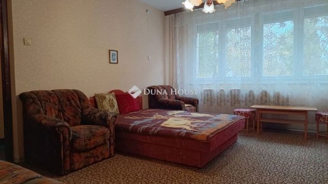Eladó panellakás, Kecskeméten 43.99 M Ft, 2 szobás