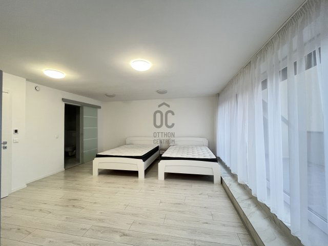 Kiadó sorház, albérlet, Debrecenben 600 E Ft / hó, 5 szobás