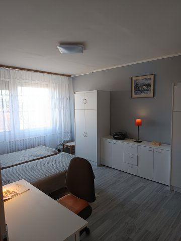 Kiadó panellakás, albérlet, Pakson 150 E Ft / hó, 2 szobás