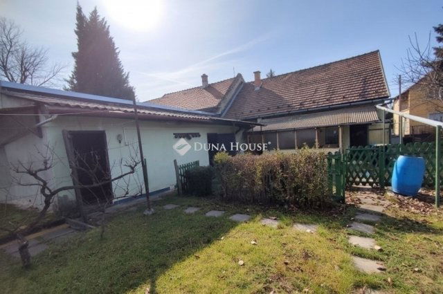 Eladó családi ház, Budapesten, XVIII. kerületben 69.9 M Ft