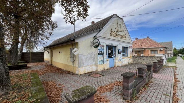 Eladó üzlethelyiség, Tótvázsonyban 69 M Ft