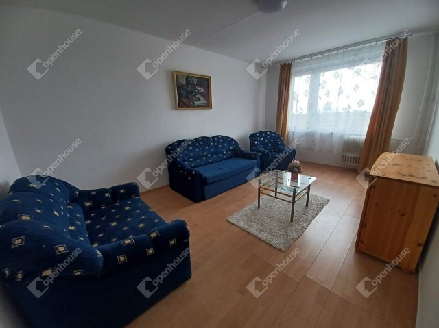 Eladó panellakás, Debrecenben 69.9 M Ft, 3 szobás