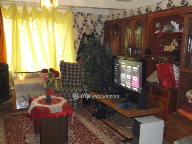 Eladó családi ház, Atkáron 15 M Ft, 1+1 szobás