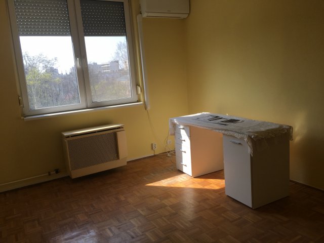 Eladó téglalakás, Debrecenben, Nyár utcában 56 M Ft, 2 szobás