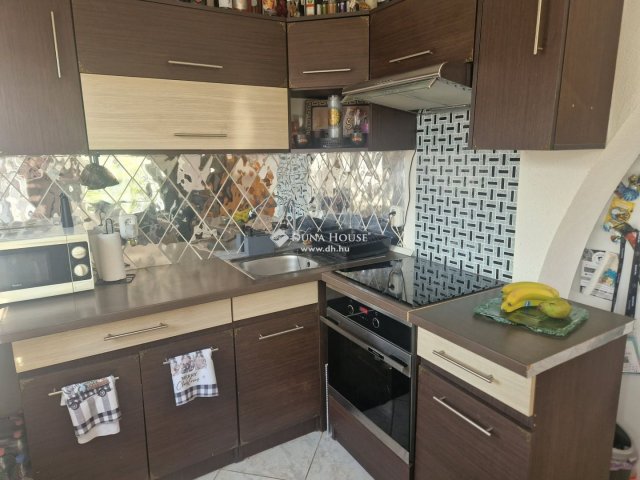 Eladó családi ház, Harkányban 57.9 M Ft, 1+4 szobás