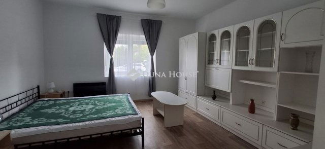 Eladó családi ház, Adonyban 55 M Ft, 3 szobás