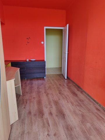 Eladó panellakás, Szekszárdon 31.5 M Ft, 2 szobás