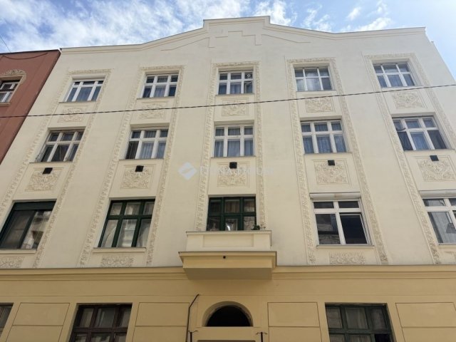 Eladó téglalakás, Budapesten, VIII. kerületben 78.5 M Ft