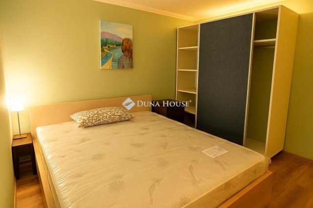 Eladó téglalakás, Budapesten, VII. kerületben 65.8 M Ft