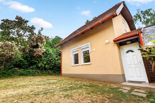 Eladó családi ház, Tatabányán 53 M Ft, 3 szobás