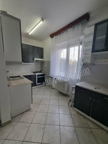 Eladó téglalakás, Dunaújvárosban 38 M Ft, 1+2 szobás