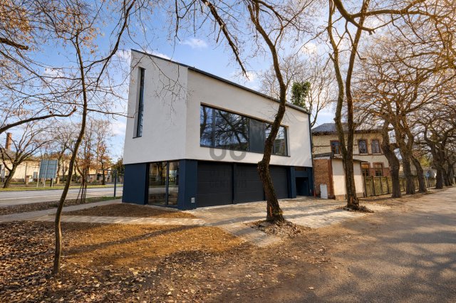 Eladó ipari ingatlan, Debrecenben 395 M Ft / költözzbe.hu