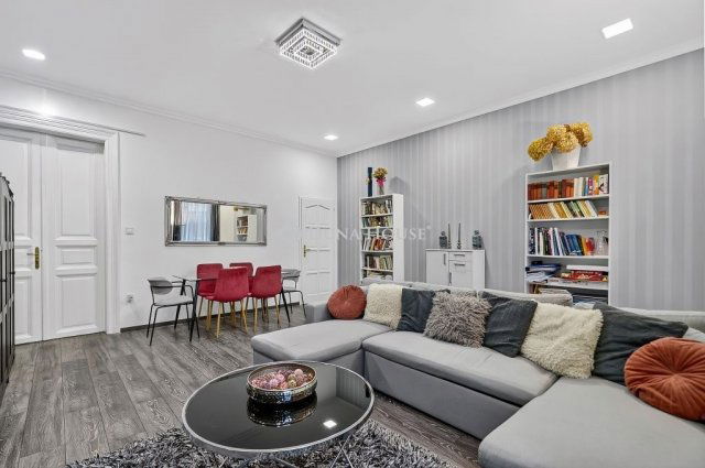 Eladó téglalakás, Budapesten, VI. kerületben 97 M Ft, 2 szobás