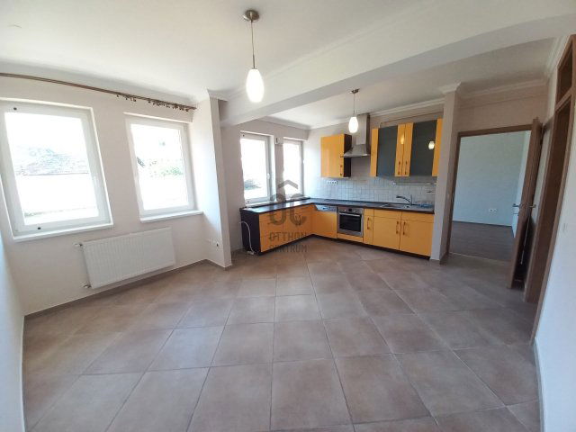 Kiadó ipari ingatlan, Debrecenben 260 E Ft / hó, 3 szobás