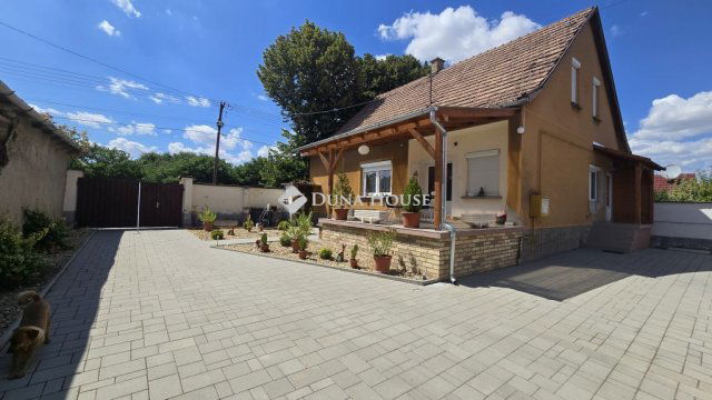 Eladó családi ház, Bácsalmáson 33.49 M Ft, 4 szobás