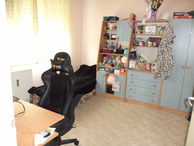 Eladó panellakás, Várpalotán 36 M Ft, 1+1 szobás