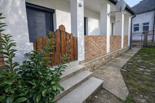 Eladó családi ház, Kárászon 31 M Ft, 3 szobás