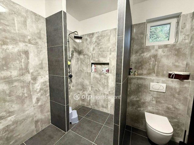 Eladó családi ház, Szigetszentmiklóson 94.9 M Ft, 2+2 szobás