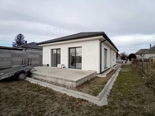 Eladó családi ház, Dunakilitin 79.601 M Ft, 3 szobás