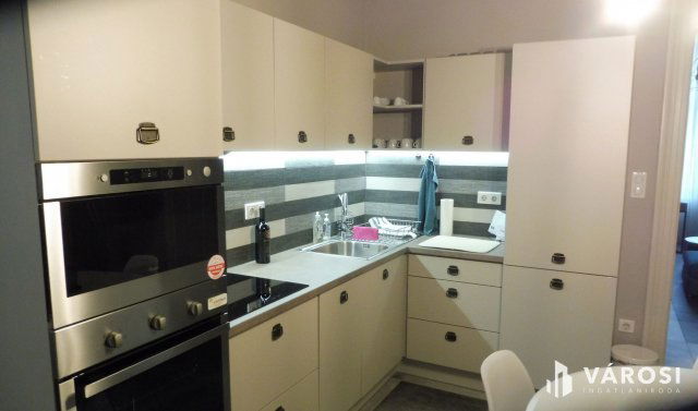 Kiadó téglalakás, albérlet, Szegeden 299 E Ft / hó, 2 szobás