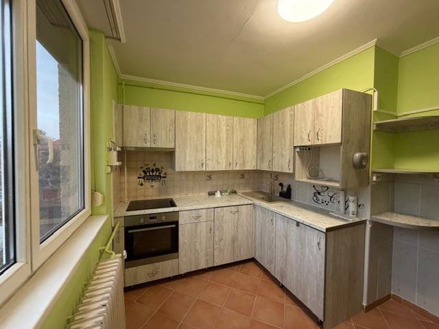 Kiadó téglalakás, albérlet, Tatabányán 170 E Ft / hó