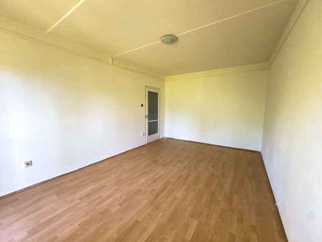 Eladó panellakás, Miskolcon 21 M Ft, 1+1 szobás