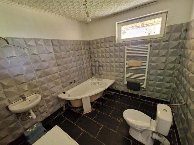 Eladó családi ház, Abonyban 35 M Ft, 4 szobás